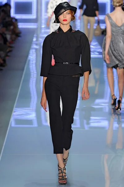 Look 14
